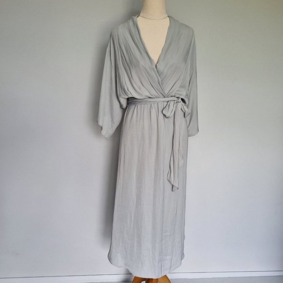 Witchery Sage Green Short Sleeve Deep V-Neck Midi Dress with Belt Size 12 - Picture 2 of 7